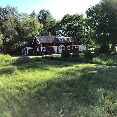 Ranch Moerby Bed & Breakfast Stora Mellosa Exterior photo